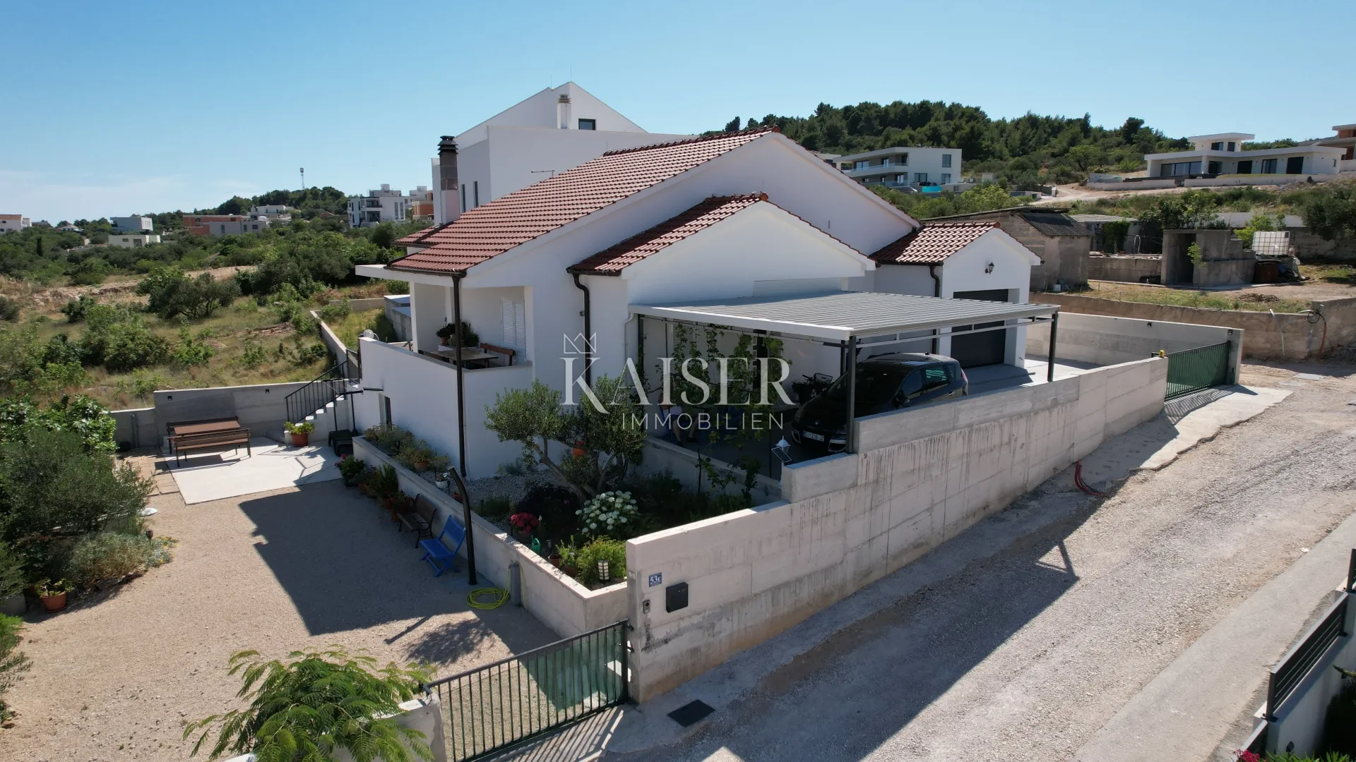 vodice,šibenik - moderna samostojeća prizemnica s garažom i velikom okućnicom - slika 11