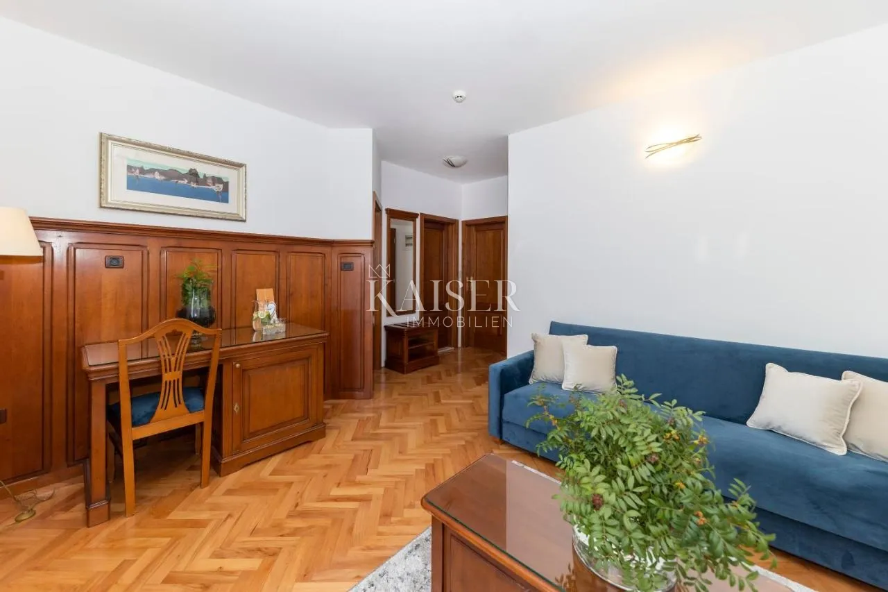 šibenik - hotel prvi red do mora - slika 9