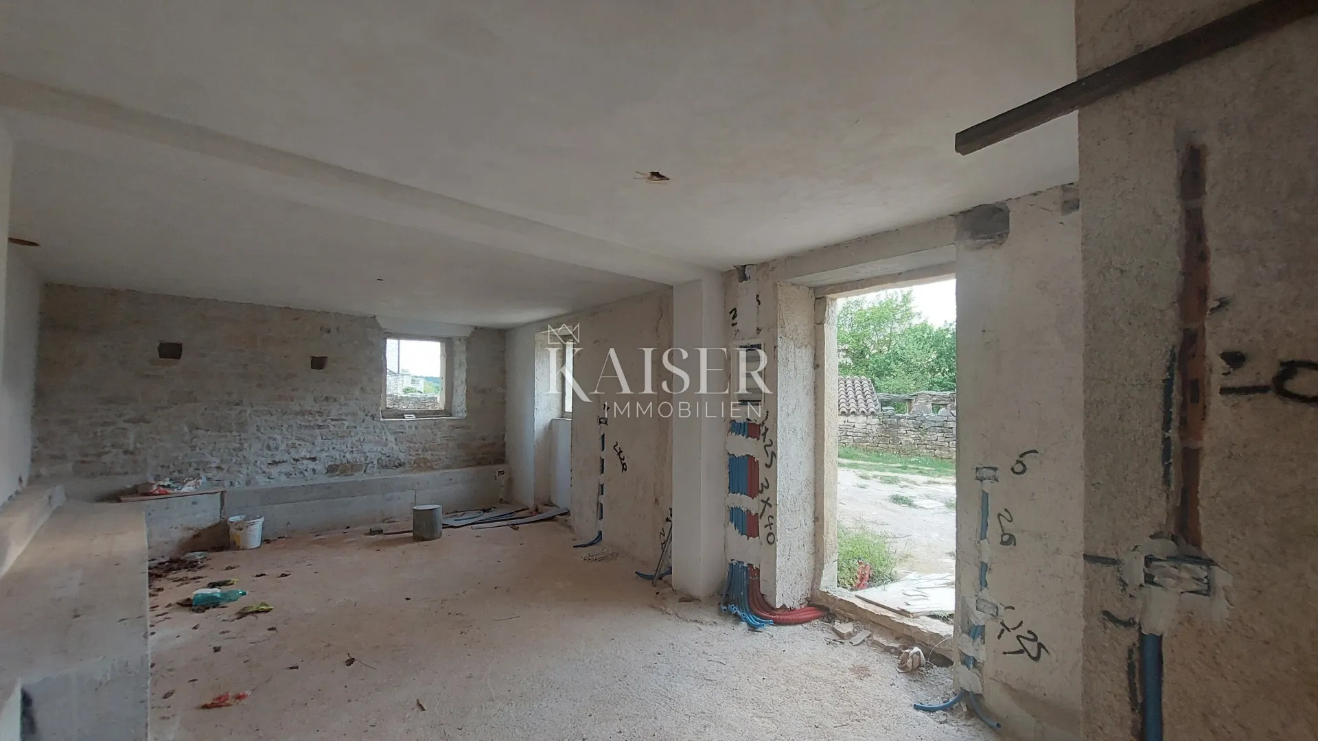 istra, grožnjan - samostojeća kamena kuća, 90m2, rohbau - slika 8