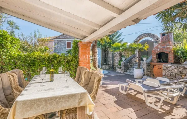 otok krk, šilo, okolica - kuća sa bazenom 145m2 - slika 7