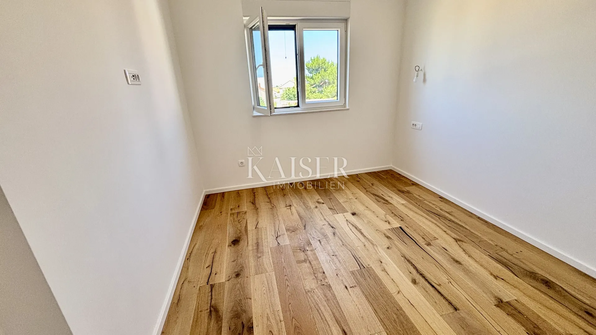 zadar–sukošan: stan s krovnom terasom, blizu plaže. - slika 24