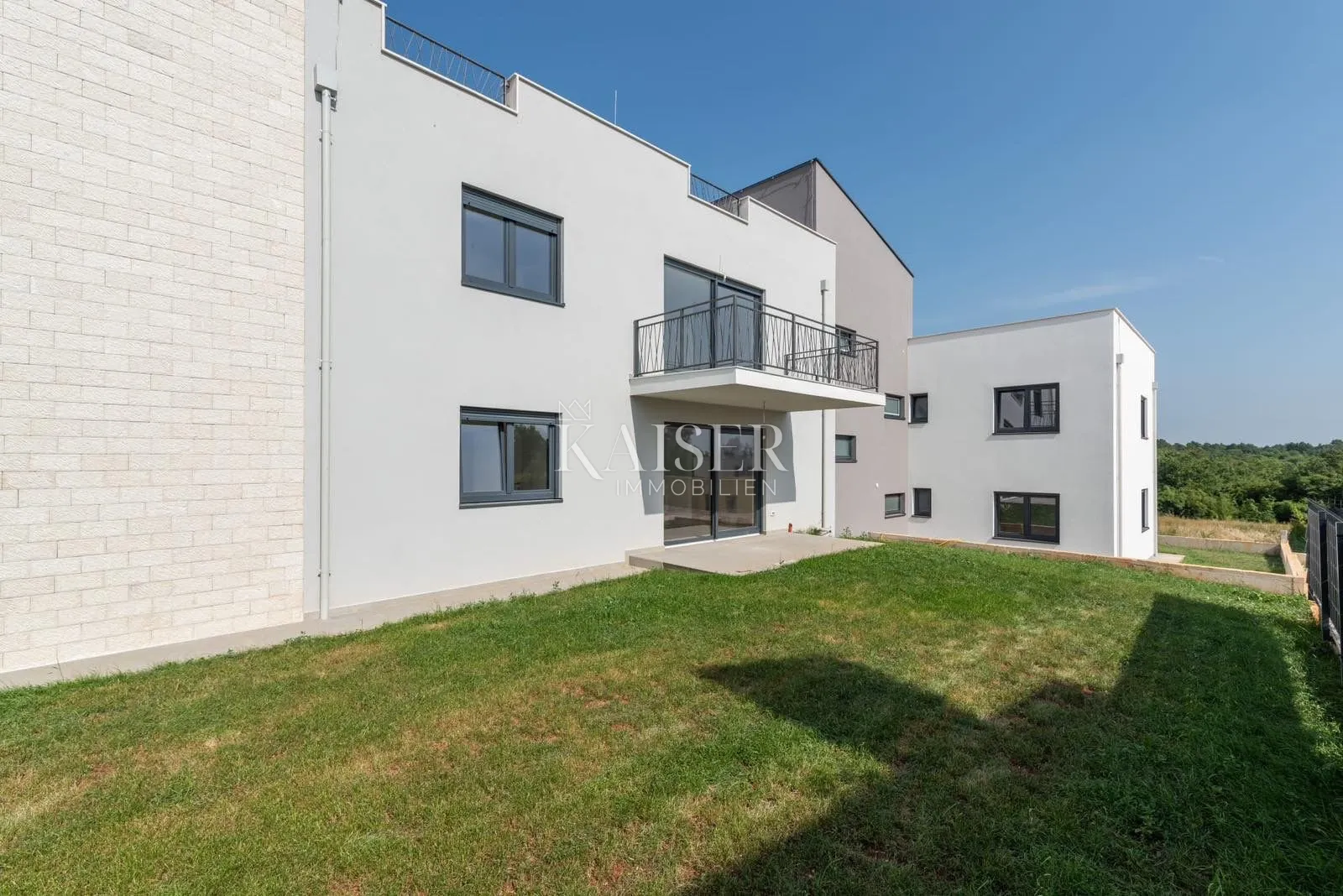 istra, poreč, vabriga - stan u prizemlju 94m2 sa okućnicom 160m2 - slika 2