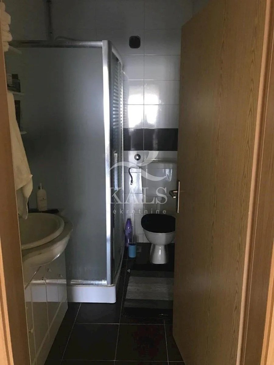 kuća, prodaja, kaštel stari, 716 m2 - slika 32