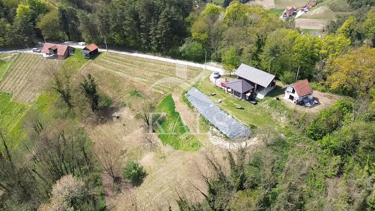 kuća (70 m²) na parceli od 3019 m² – sv. križ začretje - slika 6