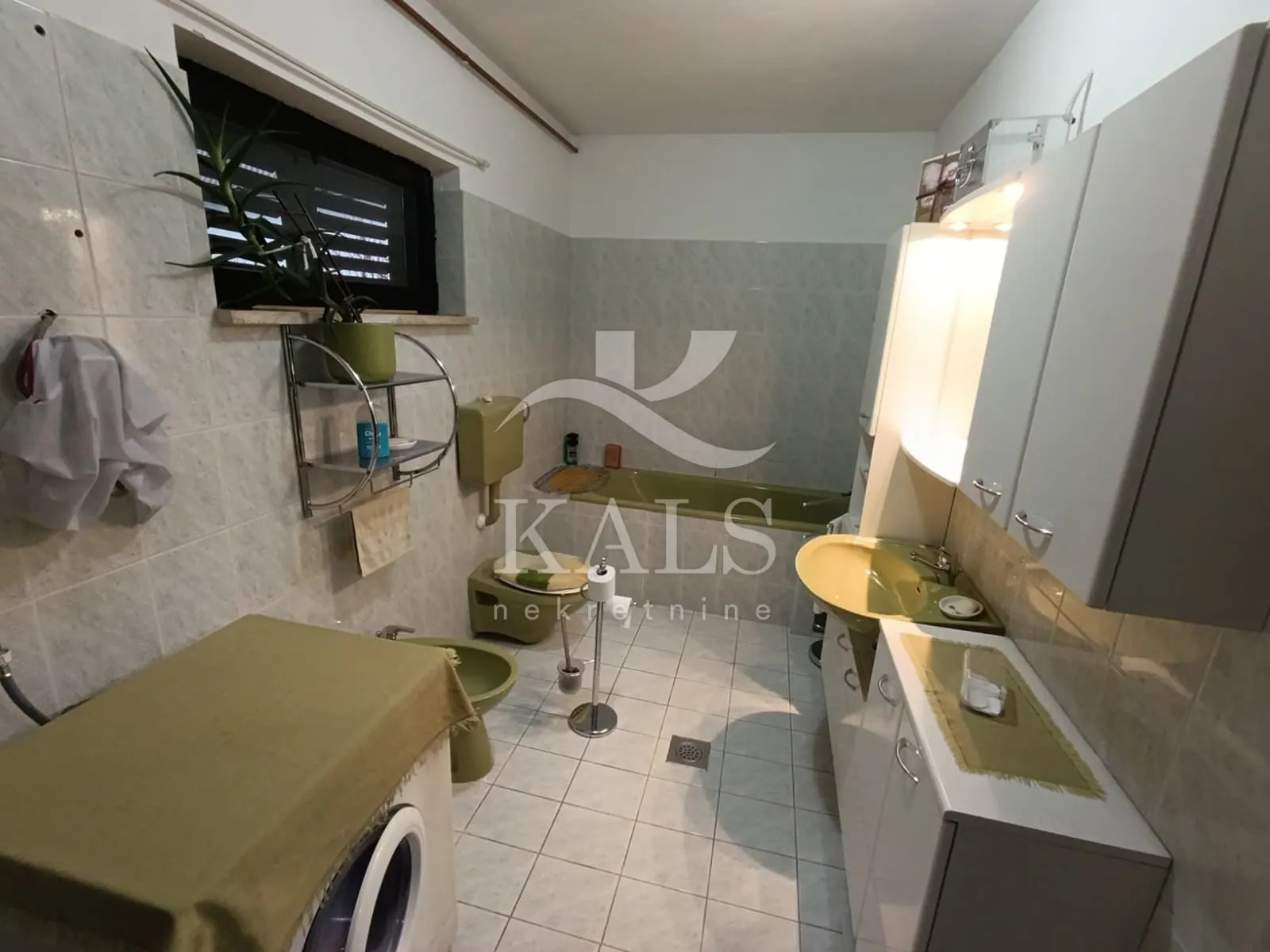kuća, prodaja, duga resa, mrežnički brig 350 m2 - slika 14