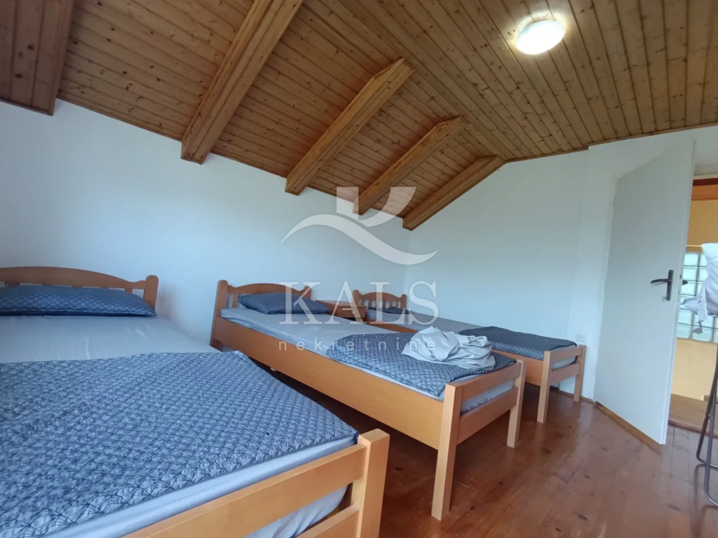 kuća, najam,karlovac,koranski brijeg ,100 m2 - slika 2