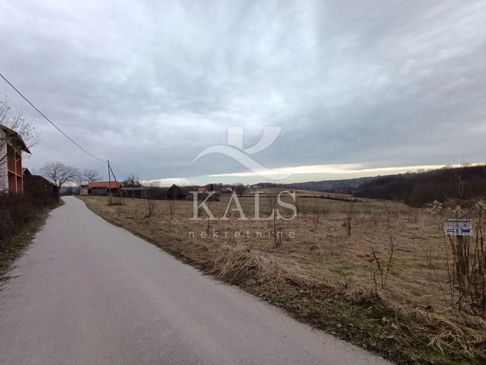 kuća+zemljište+voćnjak,prodaja,brdo utinjsko,vojnić 367 m2+23694m2 - slika 7