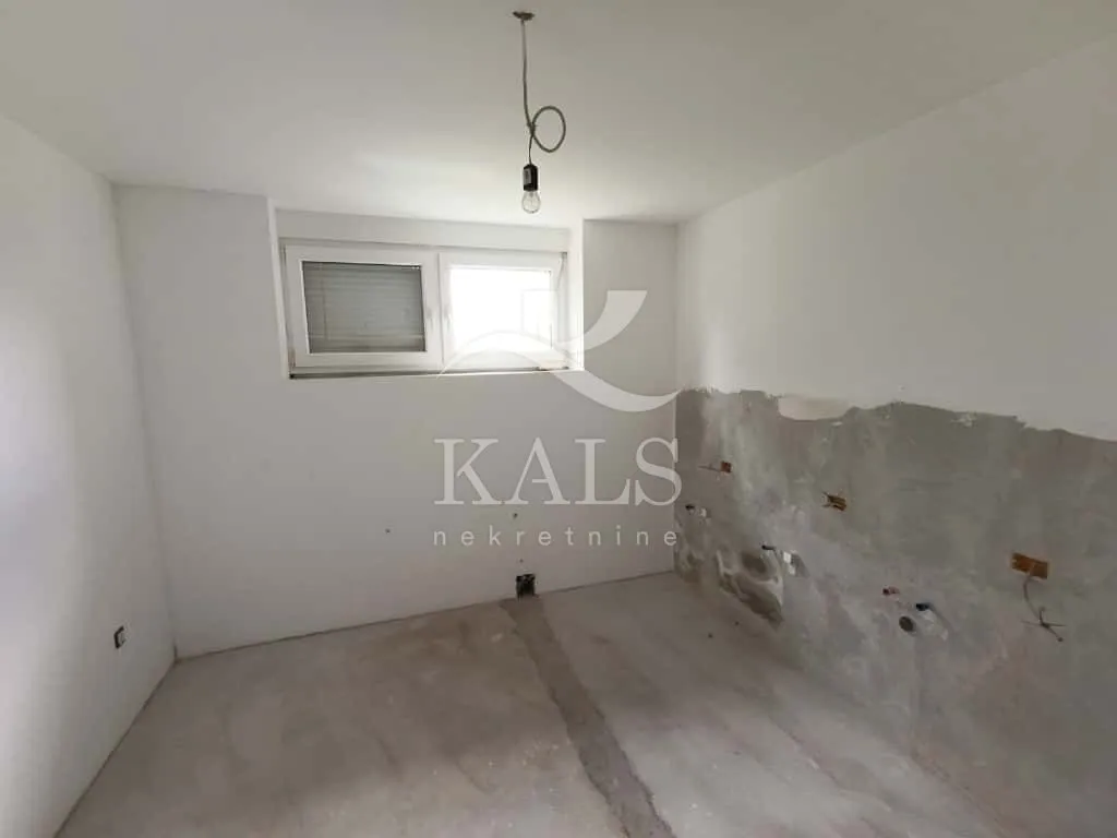 kuća+zemljište, prodaja,karlovac,tušilović, 1.427 m2 - slika 4