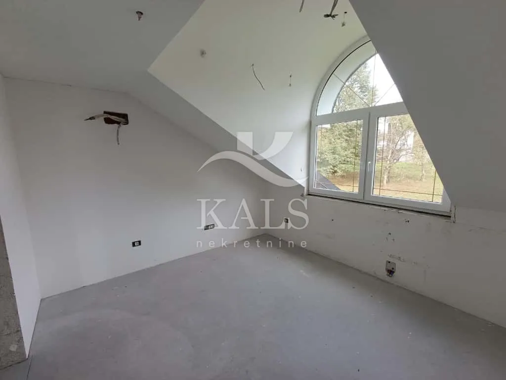 kuća+zemljište, prodaja,karlovac,tušilović, 1.427 m2 - slika 12