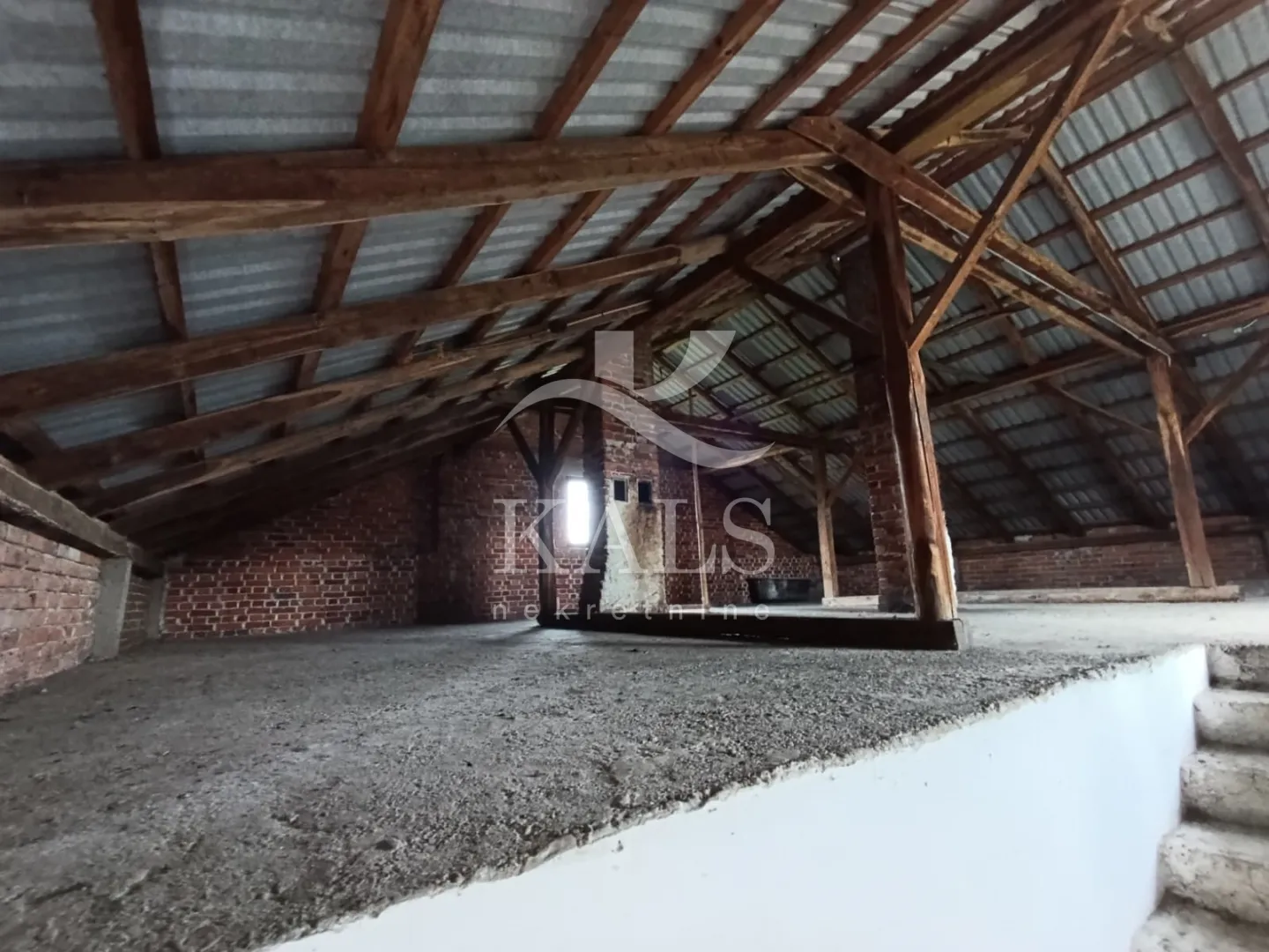 kuća+zemljište, prodaja,vojišnica, 236m2+28,794,m2 - slika 12