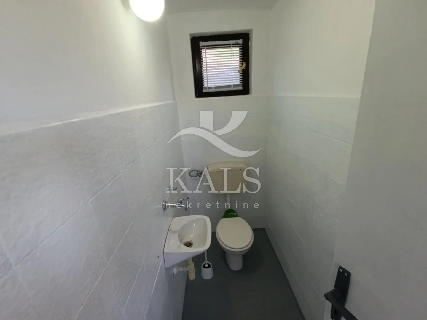 kuća, najam,karlovac,tušilović,120 m2 - slika 11