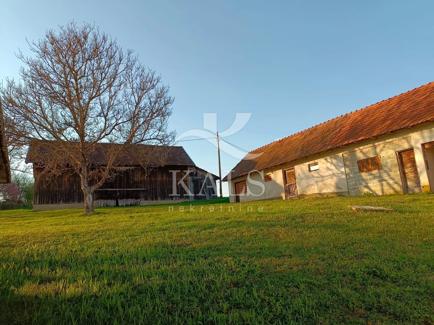 kuća+zemljište, prodaja,vojišnica, 236m2+28,794,m2 - slika 13