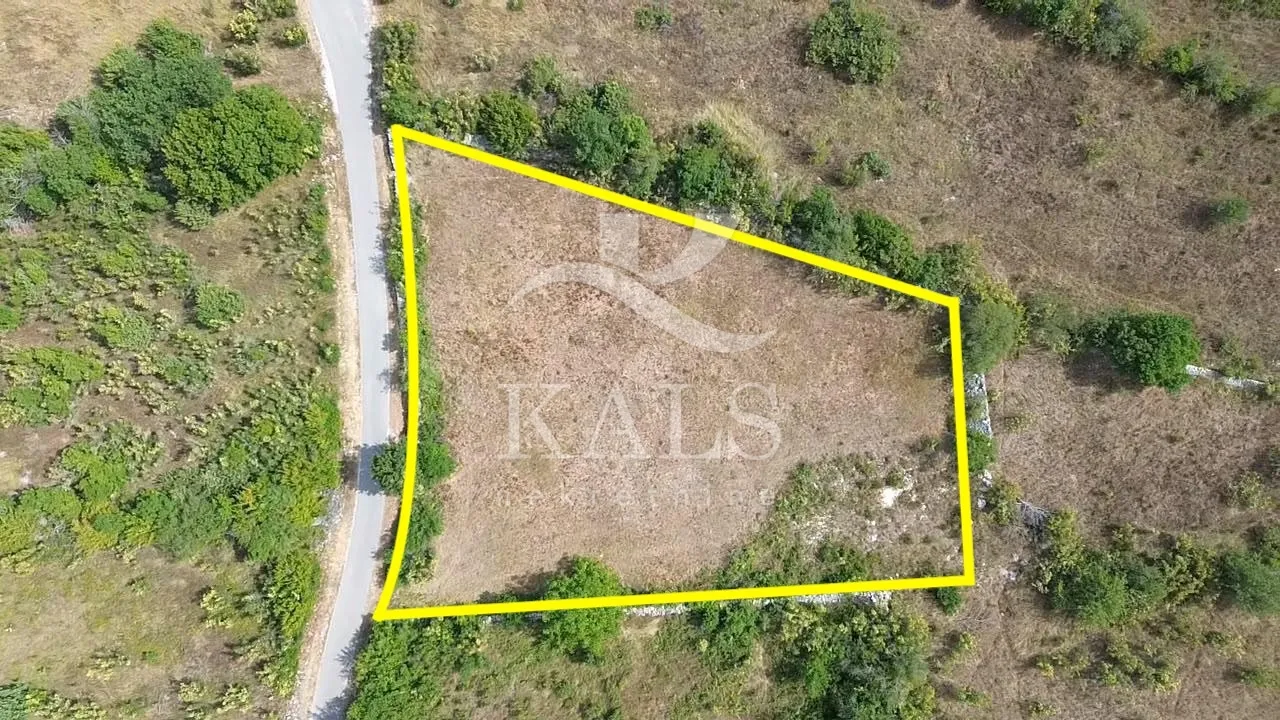 građevinsko zemljište, prodaja, radošić, lećevica, 2072 m2 - slika 2