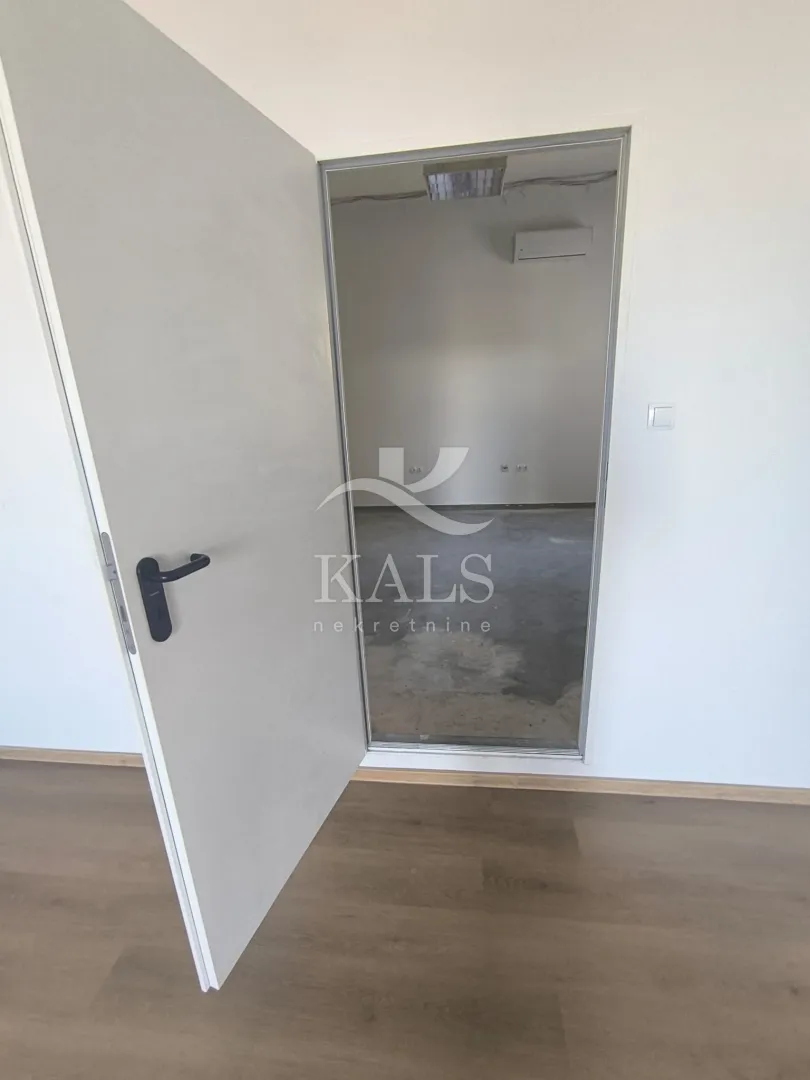 poslovni prostor, najam, kaštel novi, uz magistralu, 69 m2 - slika 9
