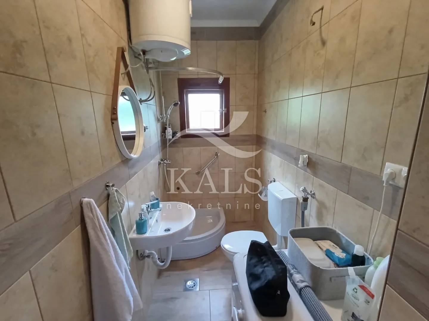 kuća+zemljište, prodaja,vojišnica, 236m2+28,794,m2 - slika 9