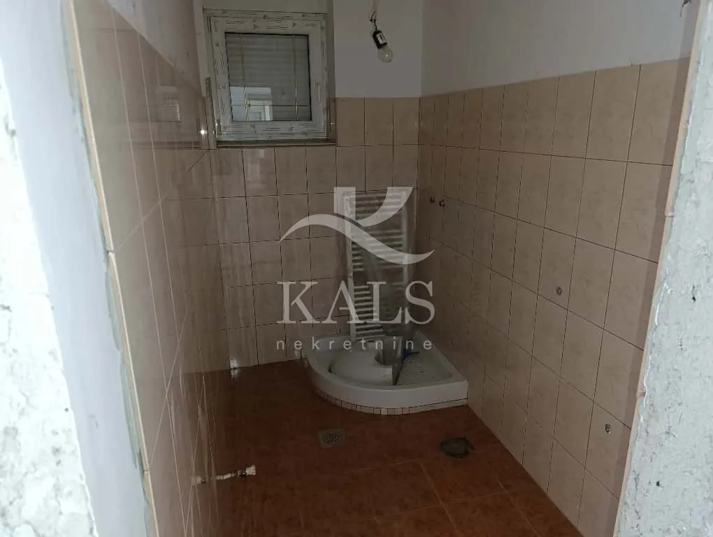 kuća+zemljište, prodaja,karlovac,tušilović, 1.427 m2 - slika 25
