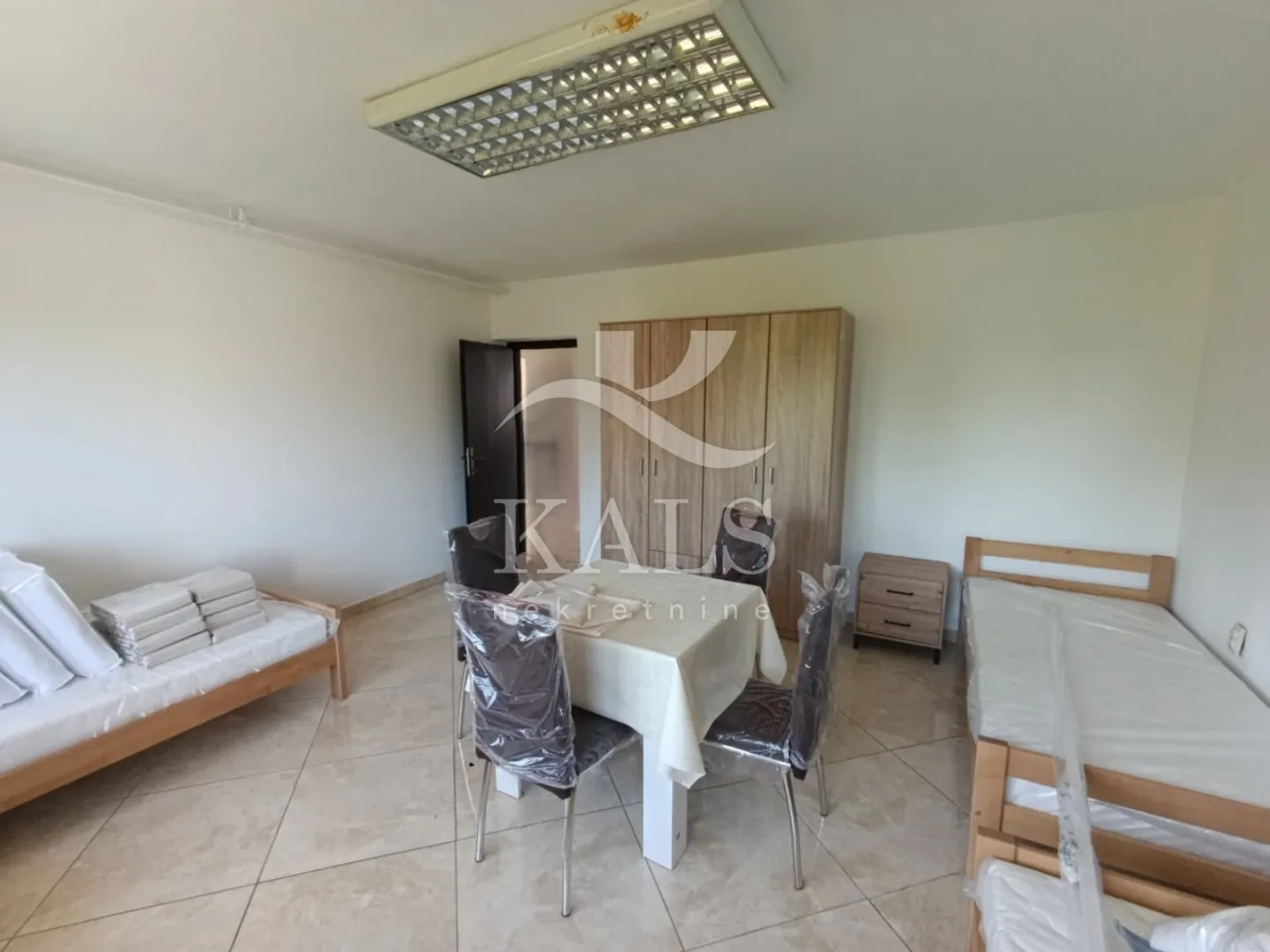 kuća, najam ,karlovac,mekušje,294 m2 - slika 2