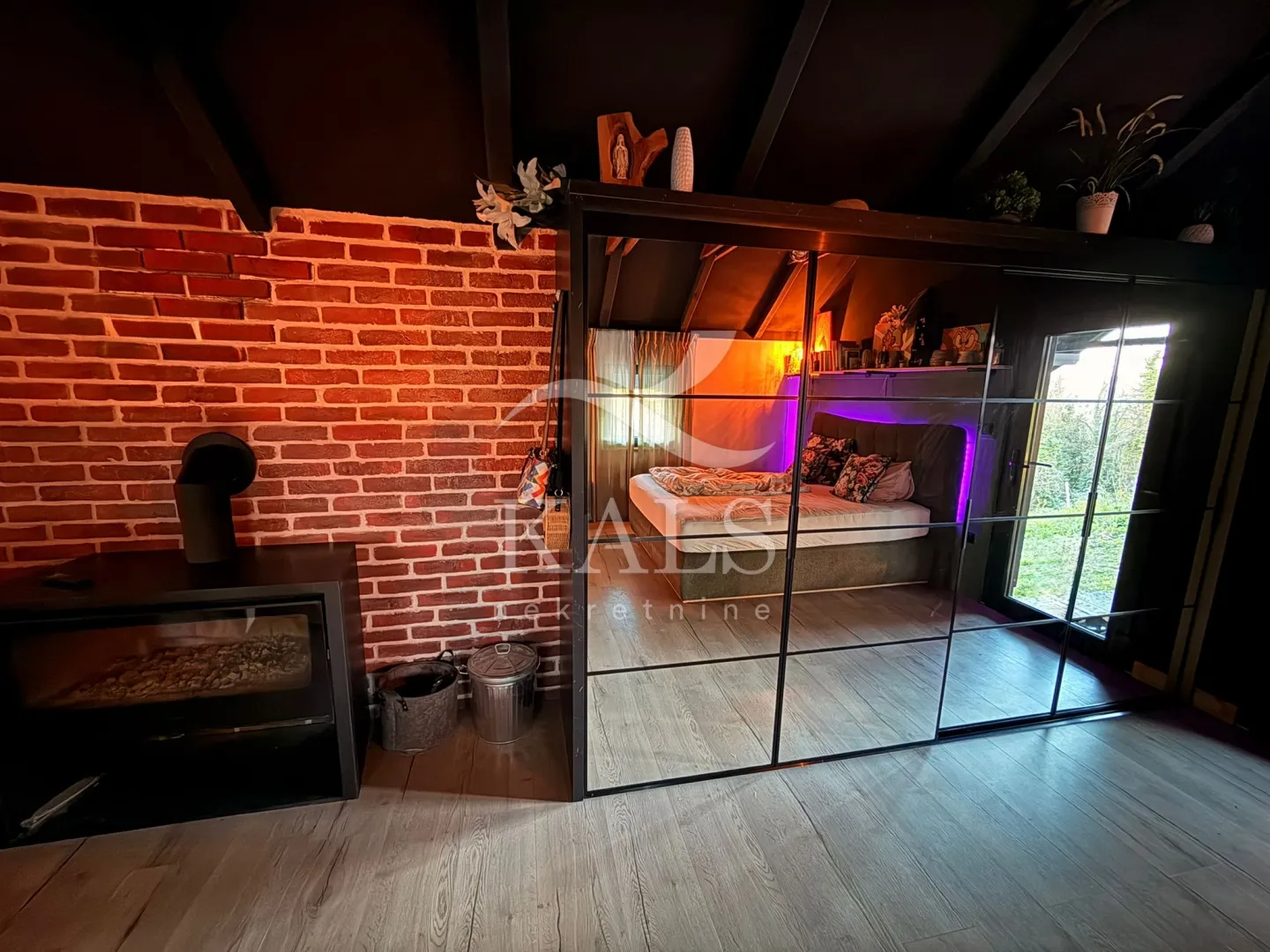 kuća (70 m²) na parceli od 3019 m² – sv. križ začretje - slika 17