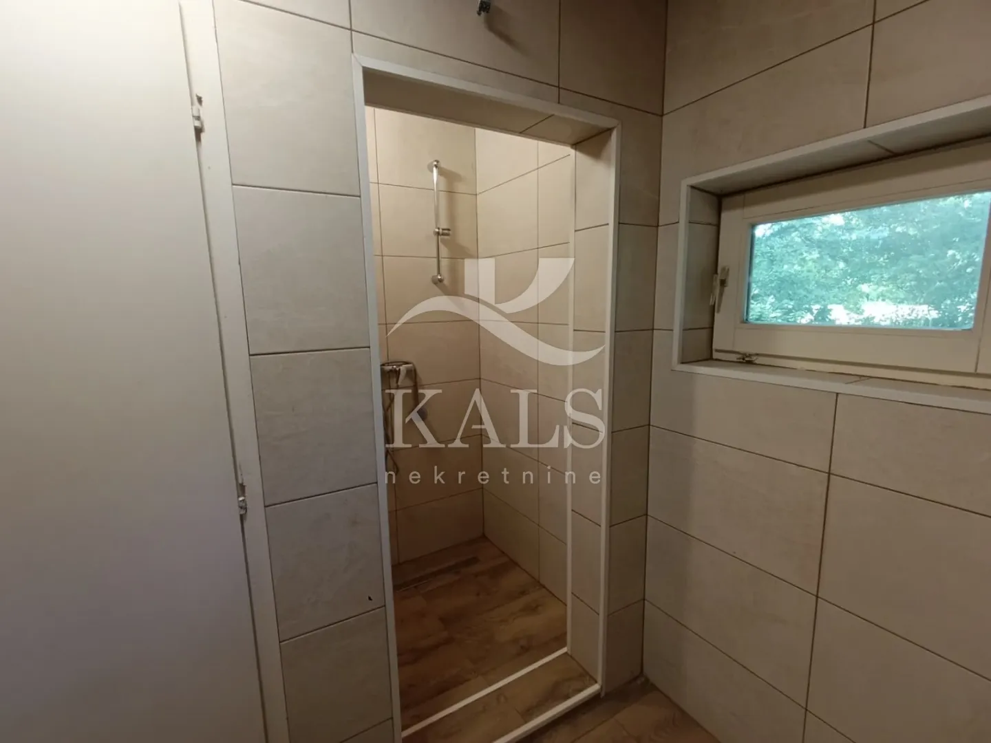 kuća, najam,karlovac,koranski brijeg ,100 m2 - slika 10