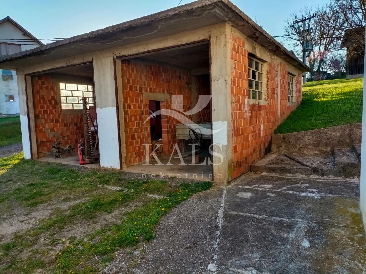 kuća+zemljište, prodaja,vojišnica, 236m2+28,794,m2 - slika 14