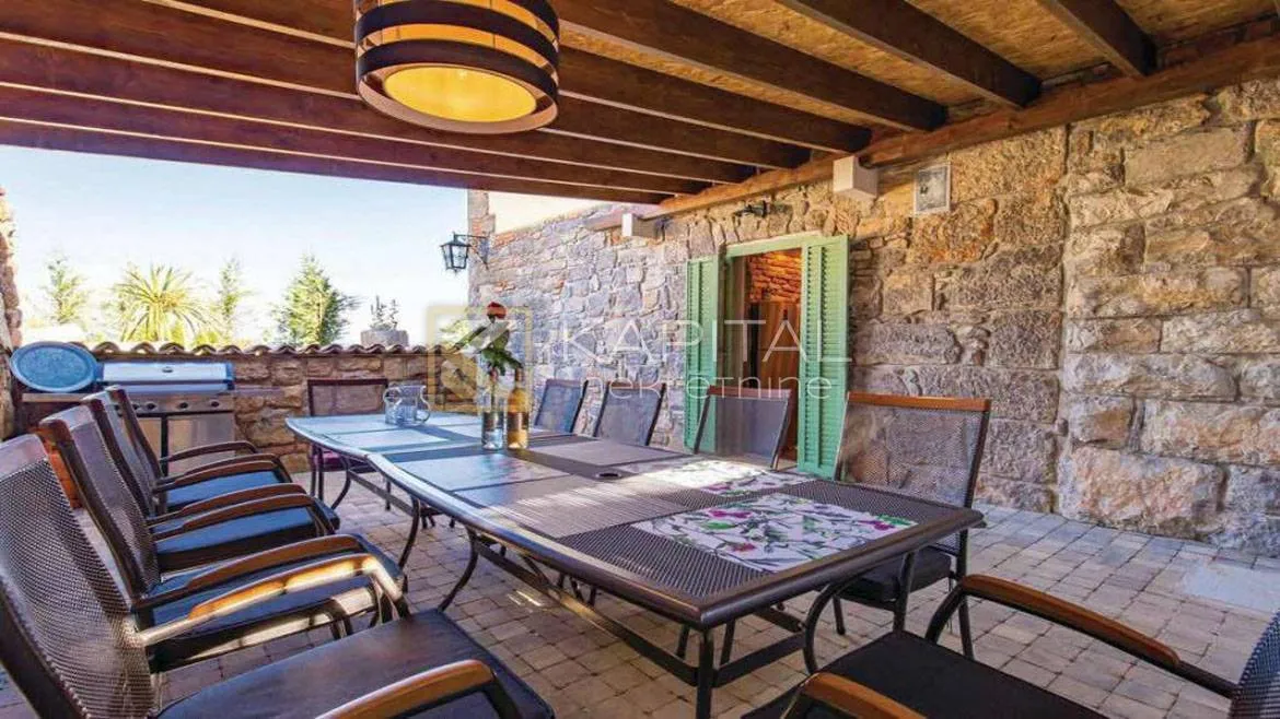 ičići, prekrasna villa s bazenom - slika 2