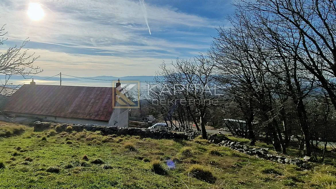 kuća starina hreljin samostojeća teren 1100m2 pogled - slika 7