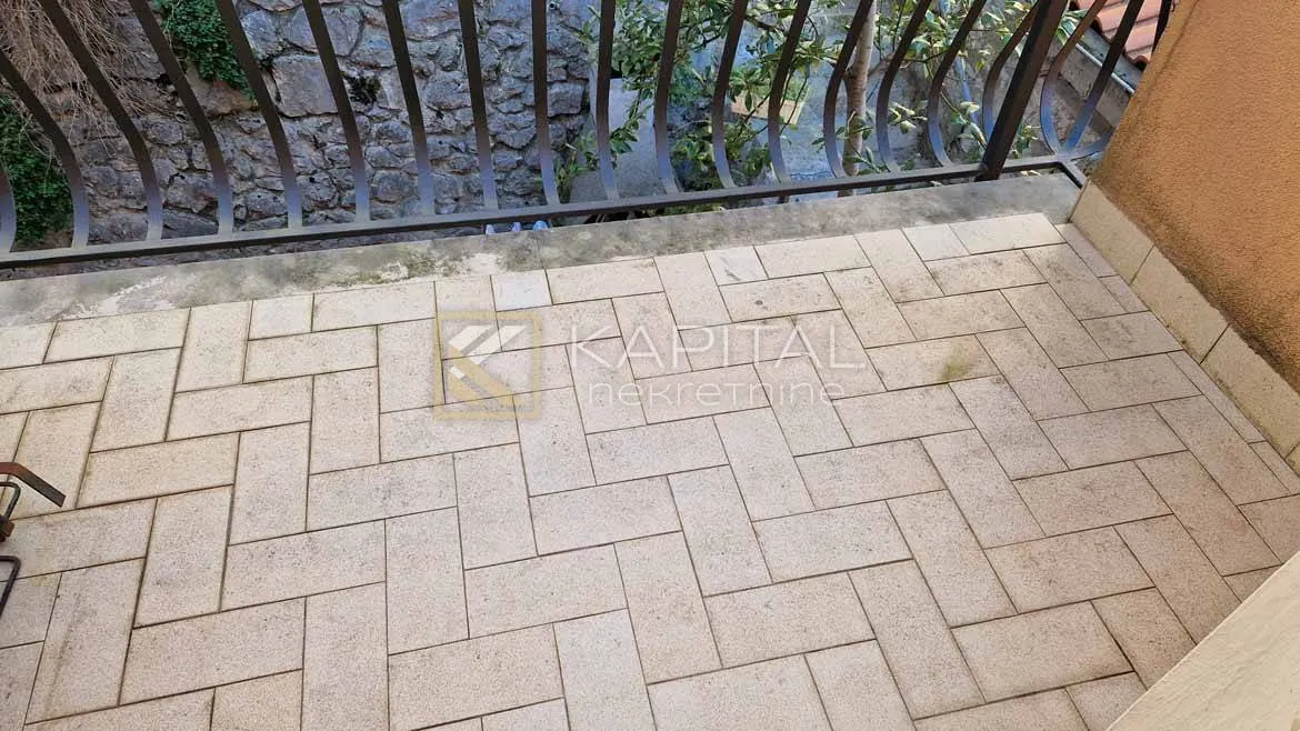 rijeka, škurinje, adaptirana kuća s 3 stana i garažom - slika 7