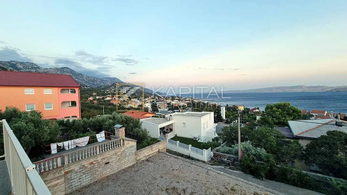 karlobag, novija kuća, 3 stana, 200 m od mora! - slika 8