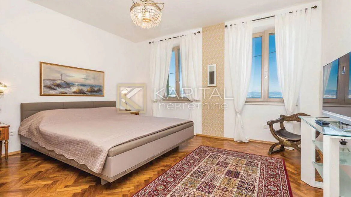ičići, prekrasna villa s bazenom - slika 10