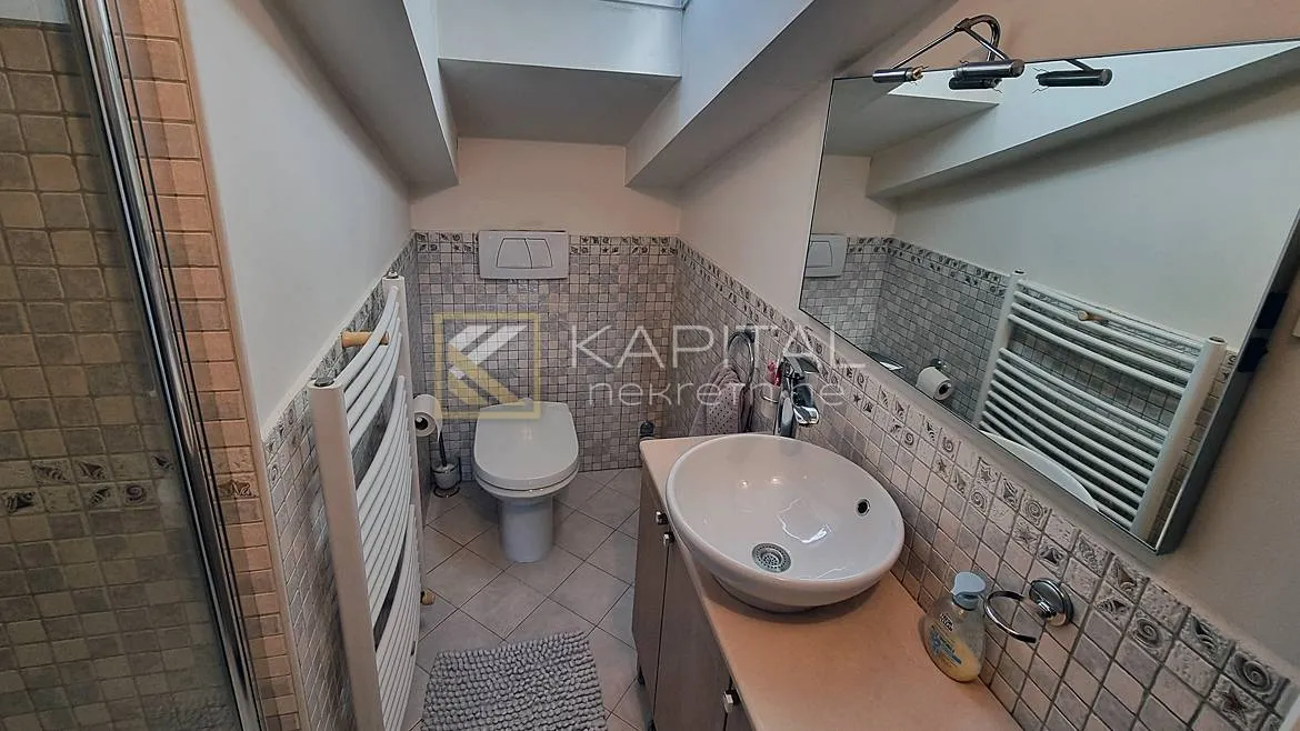trosoban stan 125 m2 s pogledom na more. - slika 8
