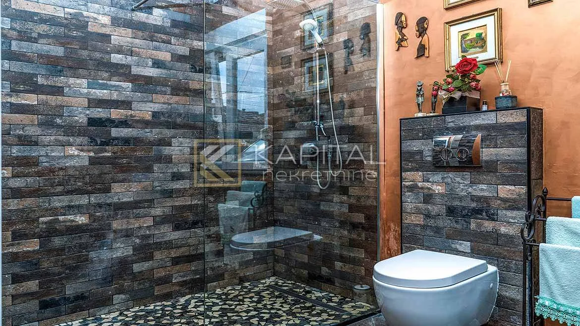 kastav, kuća 2 stana, 1650m2, pogled, - slika 8