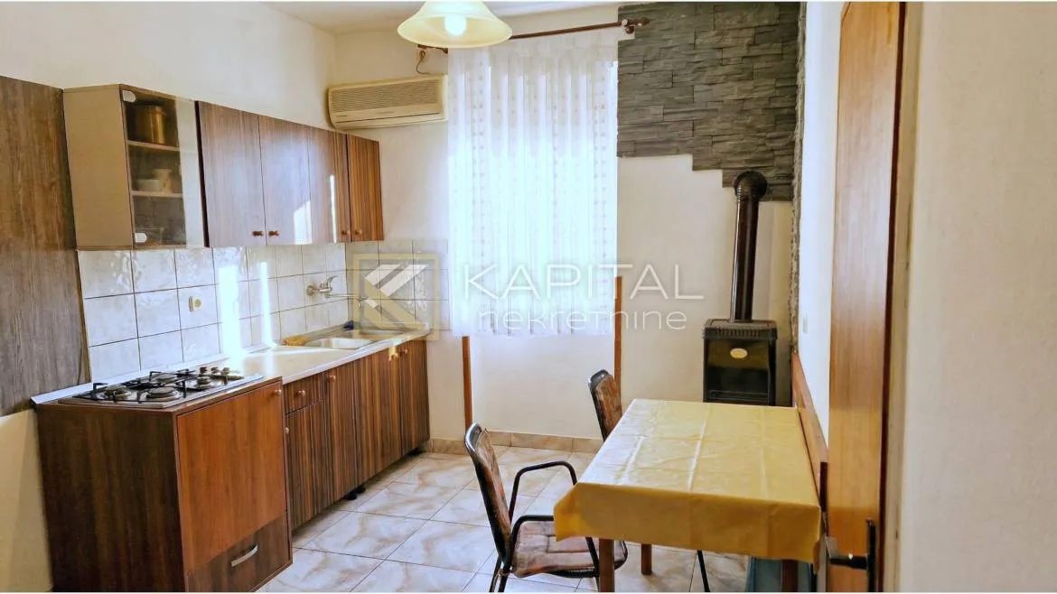 Orehovica, etaža s okućnicom od 50 m2 - Rijeka