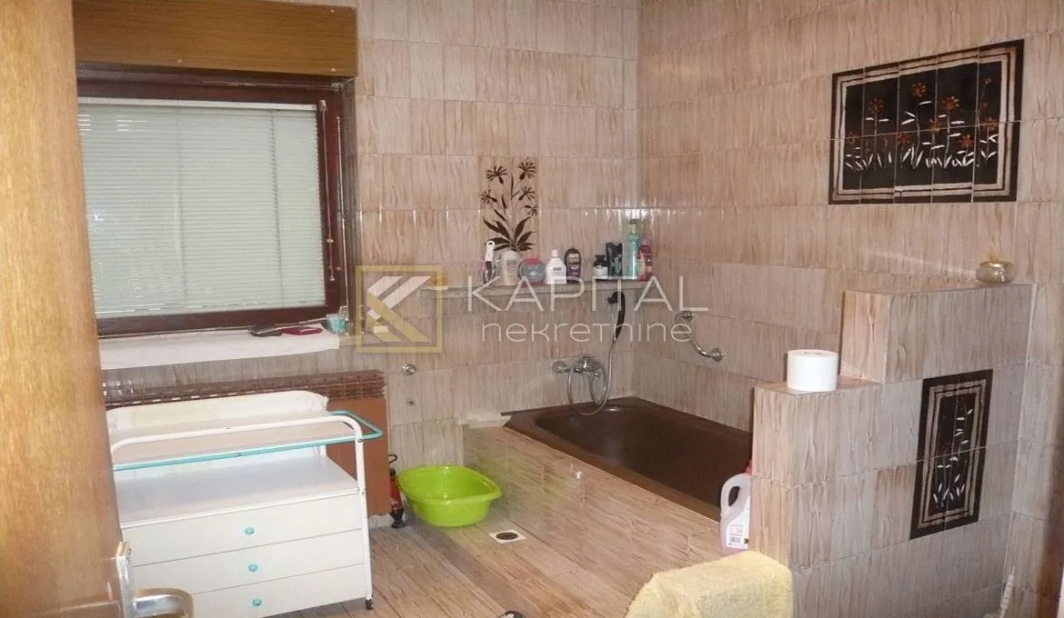 rijeka, širi centar, obiteljska kuća - slika 4