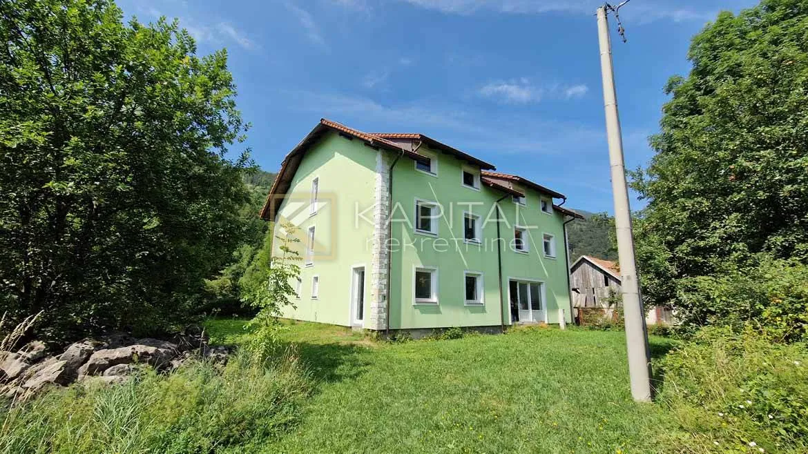 bjelolasica, novogradnja nadomak žičare - slika 2