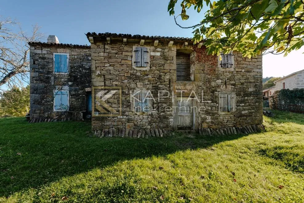 ISTRA, CEROVLJE - samostojeća kuća s okućnicom - Gradinje, Cerovlje