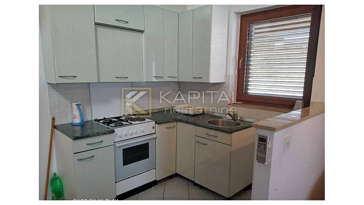 crikvenica, 1s+db, uređen u novijoj zgradi - slika 2