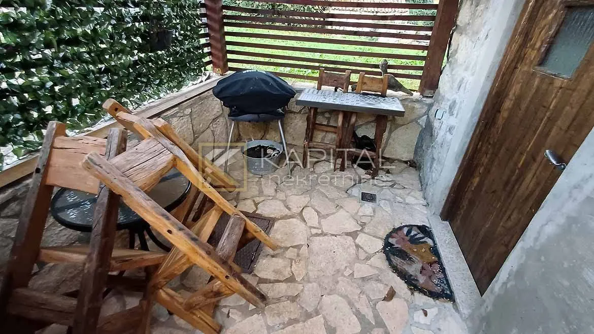 otok krk, bajčići, obnovljena starina 80 m2 - slika 2