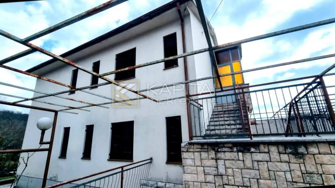 drenova - kuća s tri stana, pogled - slika 2