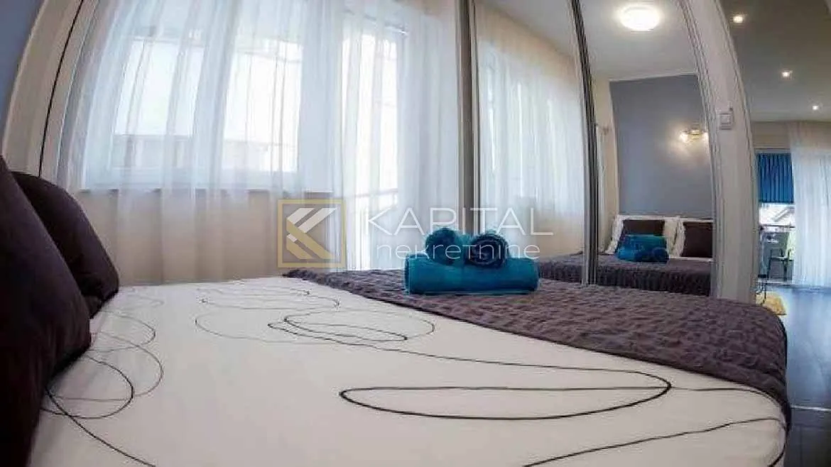 rijeka širi centar, dva adaptirana stana - slika 15