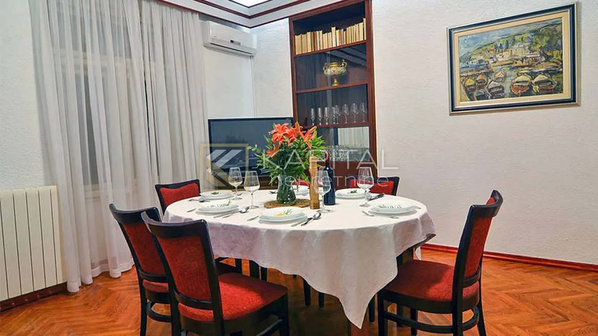 opatija 50m od mora, stan 200 m2, okućnica, parking! - slika 2