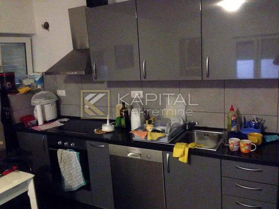 crikvenica, prizemna etaža s 3 apartmana, prilika!! - slika 9