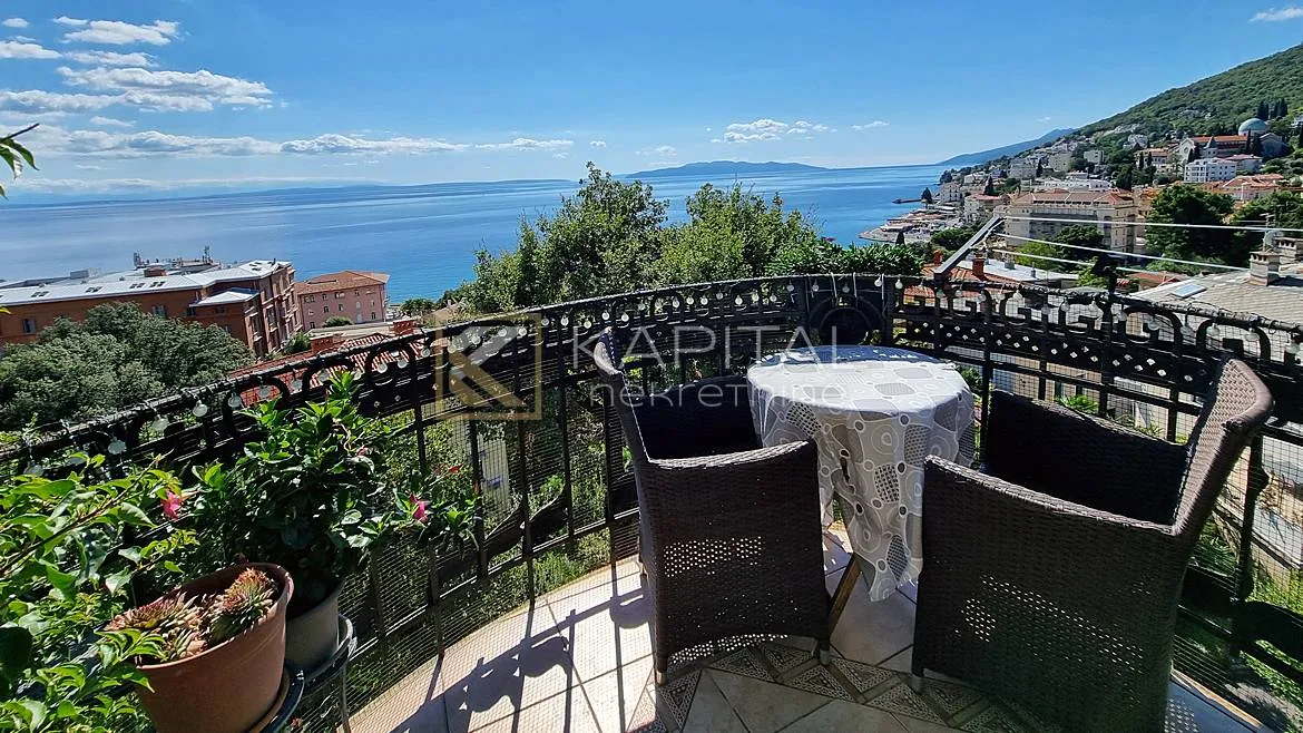 Trosoban stan 125 m2 s pogledom na more. - Opatija