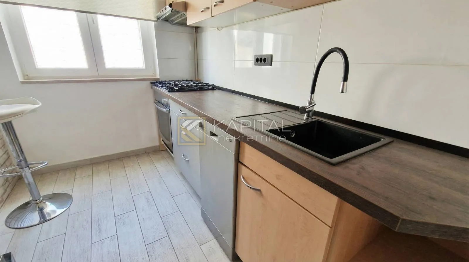 rijeka – škurinje | 60 m² | adaptiran | lođa | parking - slika 5