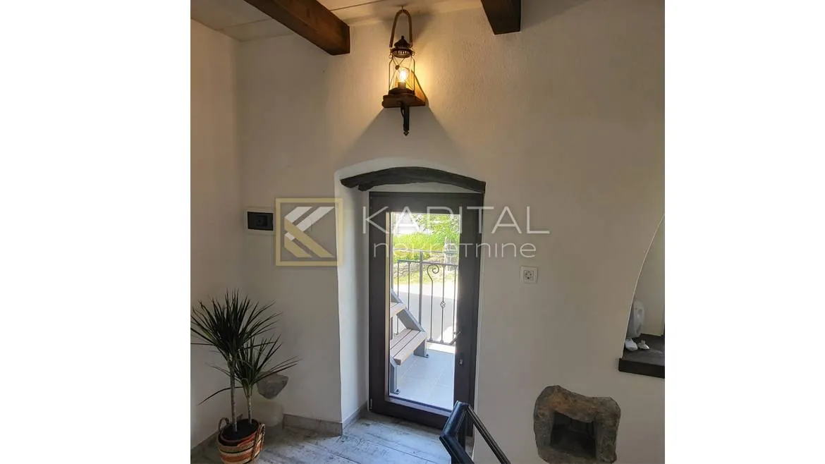 otok krk, bajčići, obnovljena starina 80 m2 - slika 6