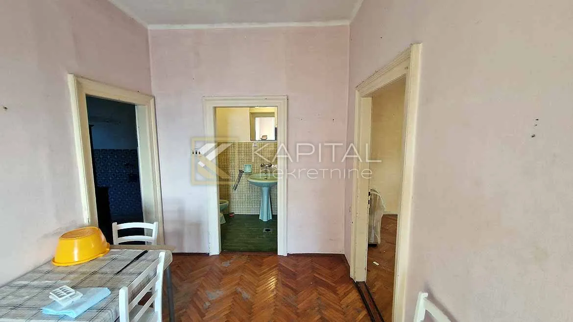kuća starina hreljin samostojeća teren 1100m2 pogled - slika 2