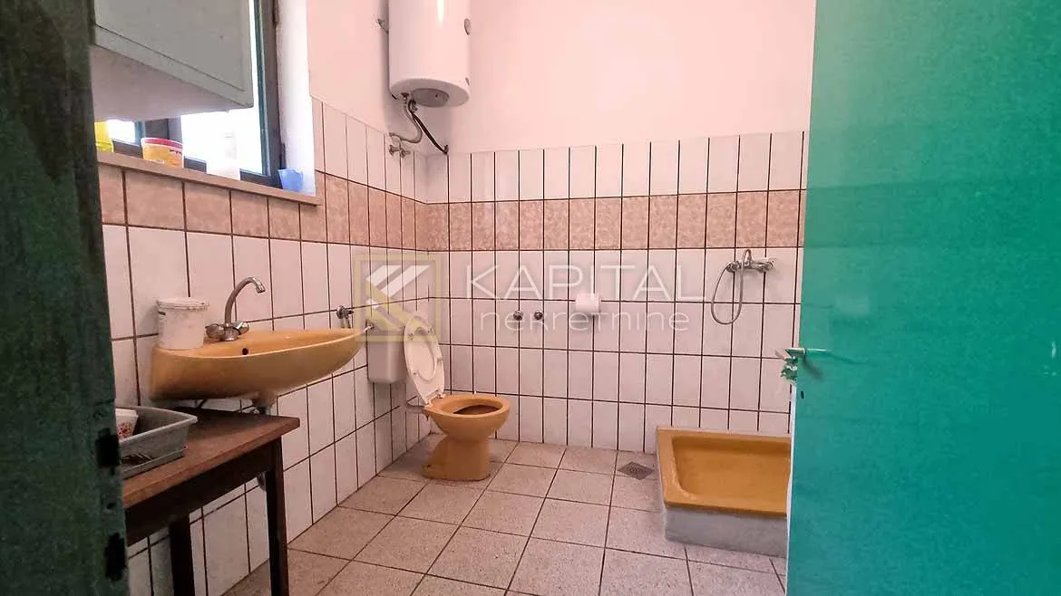 matulji obiteljska kuća s poslovnim prostorom! - slika 8