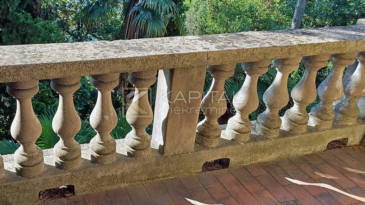 opatija vila s dva stana - slika 5