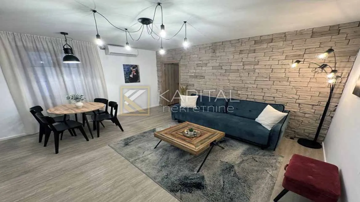 Rijeka Korzo, dva uređena apartmana