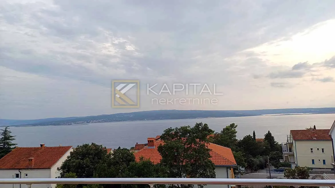 Crikvenica, aparman 160 m2, lijepog pogleda na more