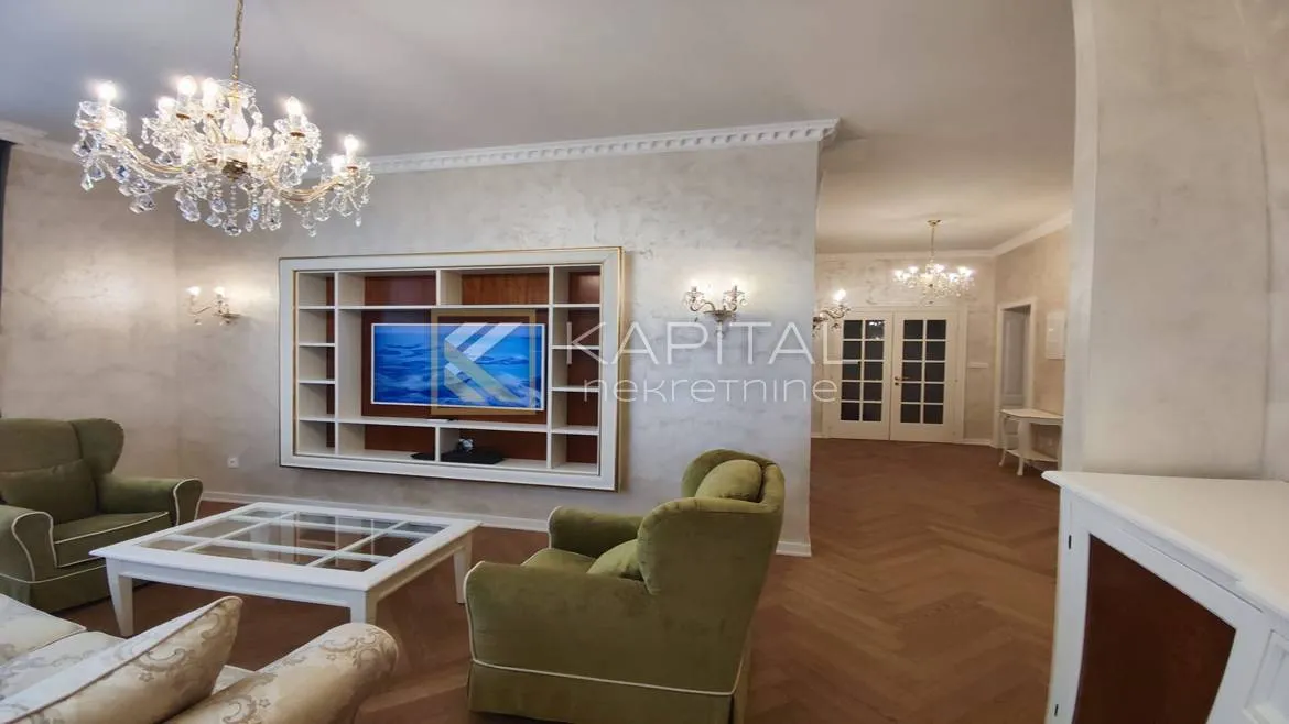 Stan Opatija Centar 93m2 2S+DB parking, nekorišten!